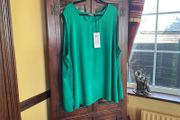 Samoon. SALE   New Emerald Green Top . Length Is  32 Inches .