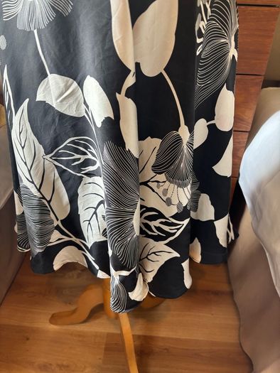A Fabulous Coast Silk Swing Style Skirt - Size12