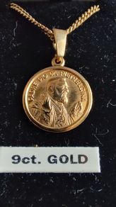 9k Gold St Padre Pio Medal Pendant & chain
