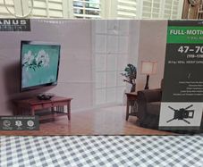 Full Motion TV Wall Mount