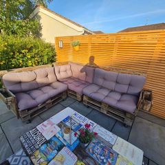 outdoor pallet L couch