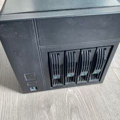 Custom/DIY 4-bay NAS