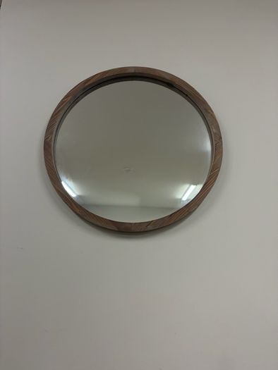 Circular mirror