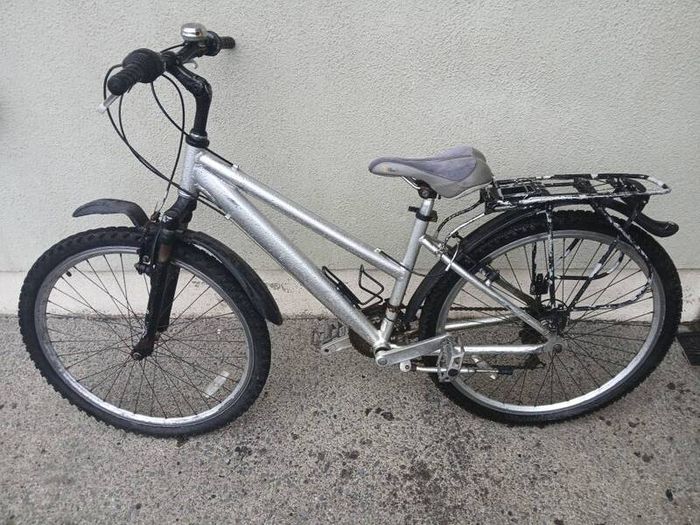 hybrid bike