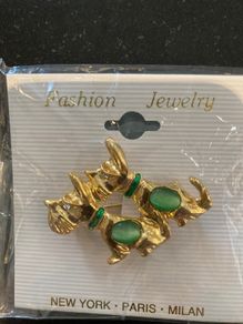 Pair of Terrier dogs brooch (new)