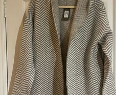 Long hooded cardigan