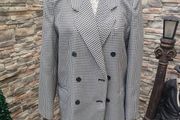 Black and White houndstooth blazer size 12 or  14 Postage included