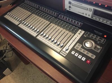 Tascam Us 2400