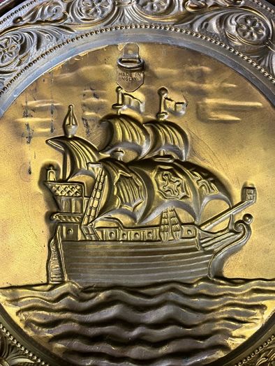 Vintage decorate brass sailing ship