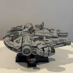 Lego Millennium Falcon 75375