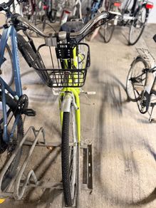 2023 Hybrid Bike - Excellent Condition - Full Kit (Heavy Duty Lock, Helmet, Pump)