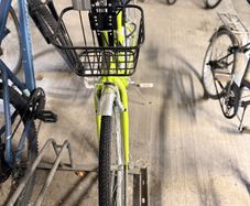 2023 Hybrid Bike - Excellent Condition - Full Kit (Heavy Duty Lock, Helmet, Pump)
