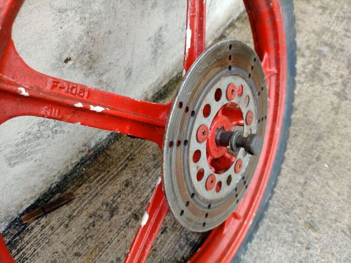 Kawasaki AR80 wheels