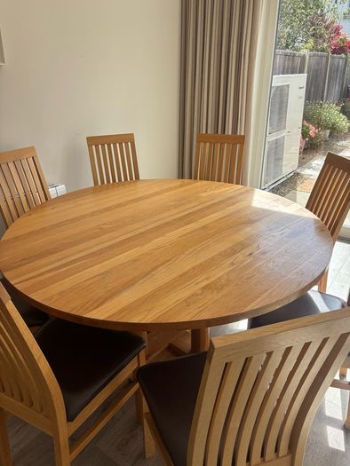 Solid Oak 160cm Round Dining Table and 8 Matching Leather Chairs Kilcroney Furniture