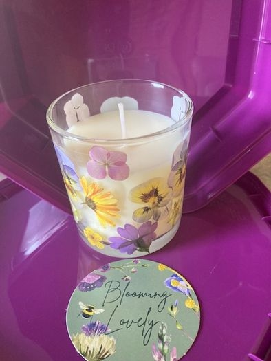 Wax Lyrical candle. 204g. Up to 42hrs burn time. New.