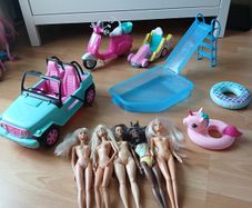 Barbie toys swimming pool car dolls etc 20e for the lot