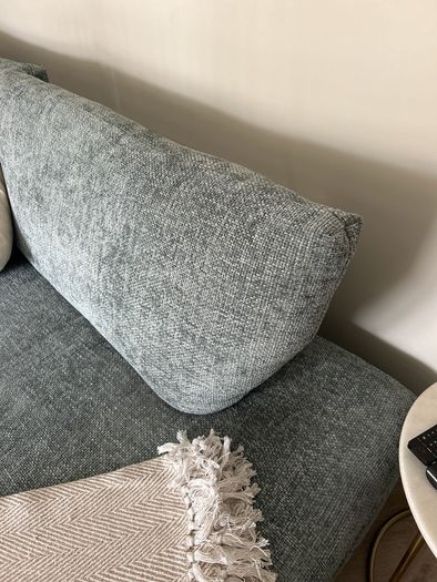 couch DFS perfect condition