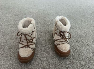 Next boots