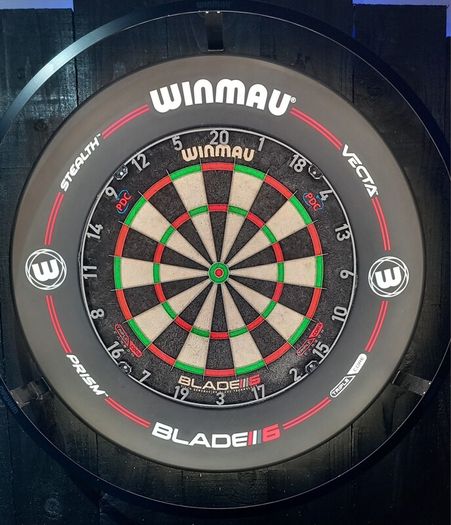 Winmau Blade 6 Triple Core Dart Board