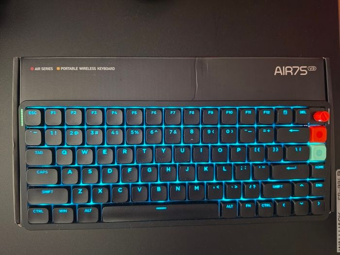 NuPhy Air75 V3 Wired/Wireless Mechanical Keyboard (keyboard only)