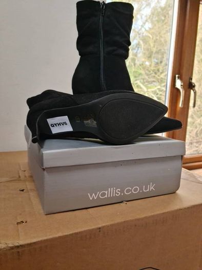 BNWT Wallis Black Ankle Boots