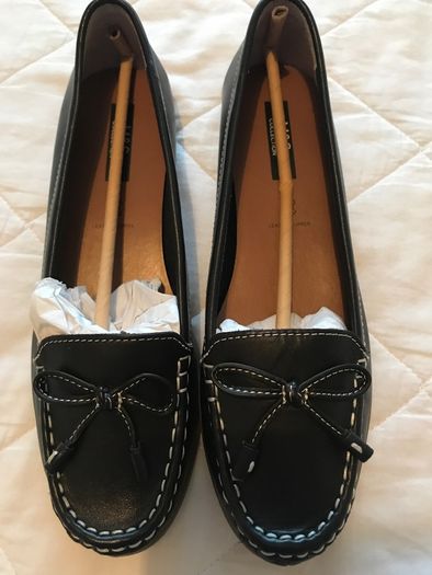BNWT M&S navy leather flats size 6