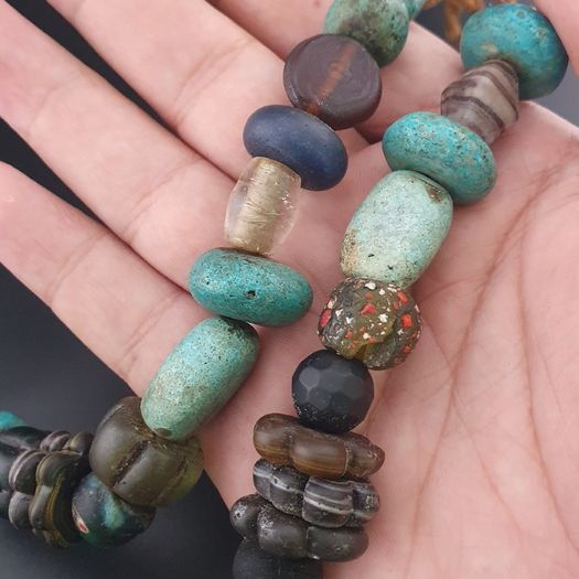 Vintage Turqouise Color Old Resin & Glass Beads Necklace