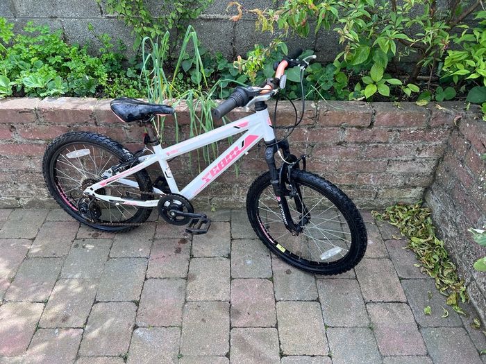 Adventure Mountain bike in great condition size 20