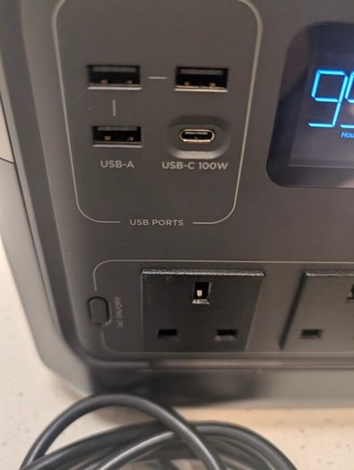 EcoFlow RIVER 2 Pro portable power station 768Wh + EcoFlow backpack, mint