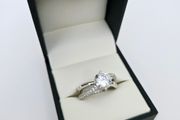 Brand New 9ct White Gold Dress Ring