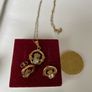 9ct Gold Vintage Claddagh earrings and matching pendant Image 6