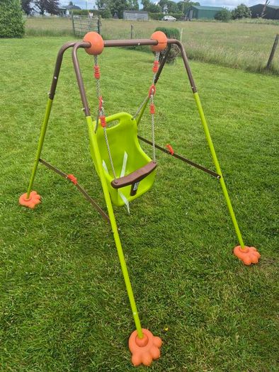 Baby swing