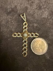 9ct Gold Rolex-Style Crucifix. 7.25g