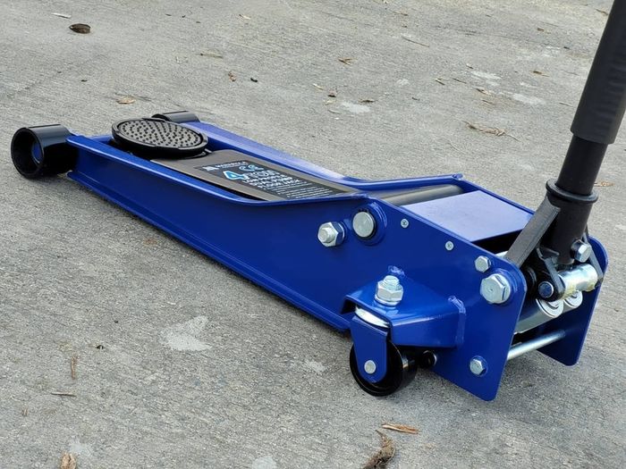 Heavy Duty 4 Ton Ultra Low Profile Trolley Jack
