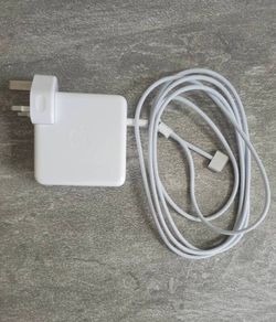 Apple USB-C Power Adapter with USB-C to MagSafe 3 Cable