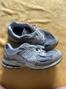 New Balance 2002R