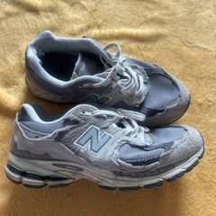 New Balance 2002R