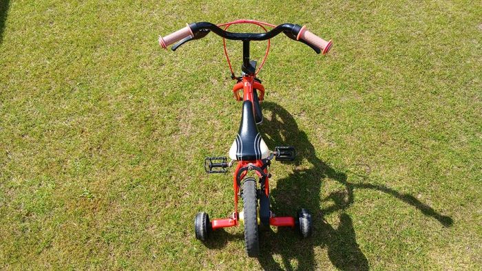 Fire Rescue 12 Inch Frame Red Toddler Bike with Stabilisers