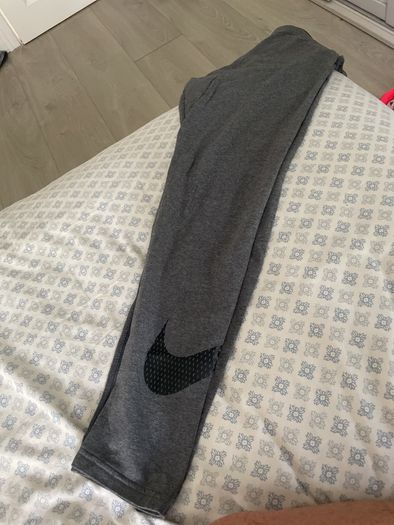 Grey Nike leggings