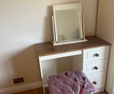 Bedroom Furniture Excellent Condition