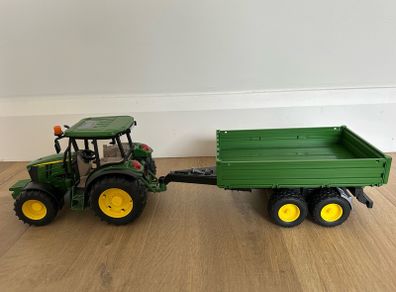 Bruder 1:16 John Deere 5115M Tractor with Tipping Trailer