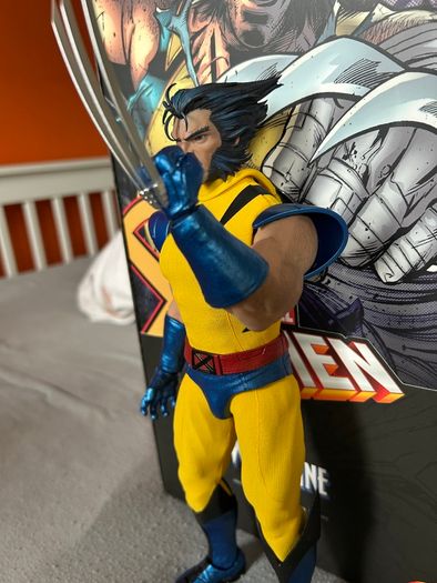 Hot Toys Hono Wolverine Unmasked