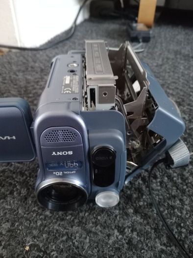 Sony Video Hi 8 Handycam with Original accessories