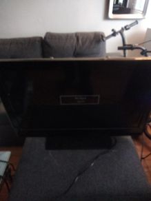 32 inch walker tv