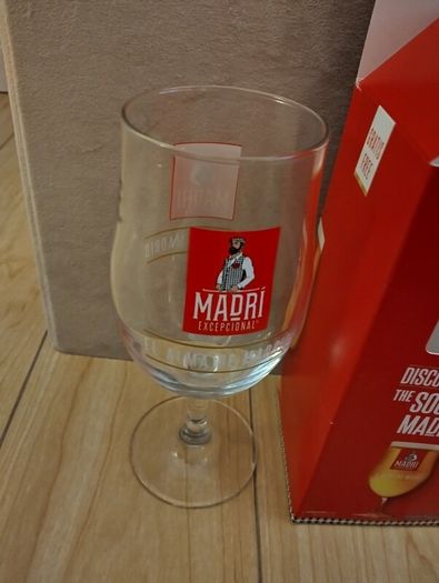 Madri glass