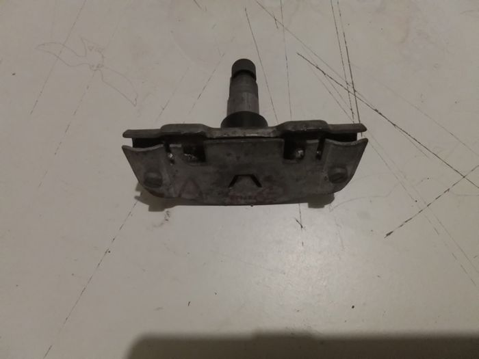 Austin A40 Wiper Spindel.