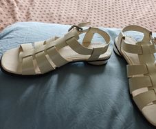 Womens sandals