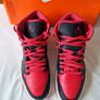 2022 nike jordan mid 1 alternate bled Size 9 eu 44 black/red leather in new condition Image 3