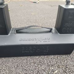 Boat transom portable fuel tank