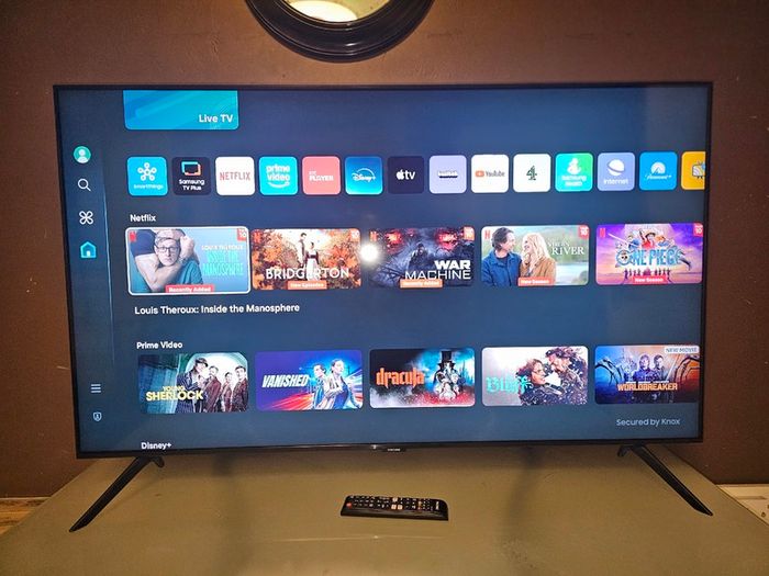55" Samsung Crystal 4K Quantum HDR Smart TV